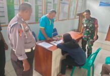 Sinergi TNI-Polri: Polsek dan Koramil Ciniru Kawal Pembagian BLT DD di Desa Rambatan