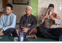 Bhabinkamtibmas Desa Cijagamulya Polsek Ciawigebang Hadiri Peringatan Isra Mi’raj Nabi Muhammad SAW di Desa Cijagamulya