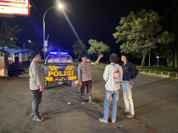 1d34c5b6-041e-4edd-82b6-eeb0165afcdb (1)