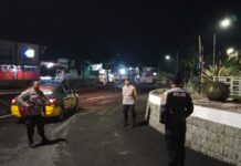 Patroli Dini Hari Polsek Cilimus Pastikan Ramadan Aman dan Kondusif