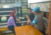 Kanit Propam Polsek Ciwaru Sambangi Warga, Perkuat Sinergitas dan Harkamtibmas