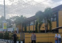 Demi kenyamanan berangkat sekolah, Polsek subang lakukan ph pagi, di depan Sma Subang.