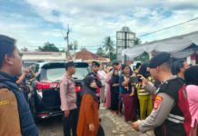 Polsek Ciawigebang Bersama Polres Kuningan Laksanakan Pengamanan Gerakan Pangan Murah di Balai Desa Susukan