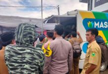 Dukung Pengendalian Inflasi, Polsek Ciawigebang Bersama Polres Kuningan Amankan Penjualan Pangan Murah di Balai Desa Susukan
