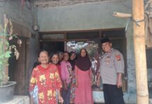 Bhabinkamtibmas Desa Cijagamulya Sambangi Ibu-Ibu, Ajak Jaga Kamtibmas Selama Ramadhan 1447 H