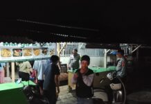 Bhabinkamtibmas Polsek Ciawigebang Laksanakan Patroli KRYD Malam, Ajak Remaja Desa Geresik Jaga Kamtibmas Selama Ramadhan