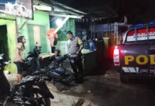 Bhabinkamtibmas Polsek Ciawigebang Tingkatkan Patroli KRYD Malam, Ajak Warga Desa Geresik Jaga Keamanan Lingkungan Selama Ramadhan 1447 H
