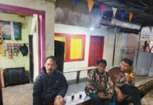 Personel Polsek Ciwaru Laksanakan Patroli Malam dan Berikan Edukasi Kamtibmas kepada Masyarakat