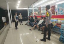 PATROLI KRYD POLSEK JALAKSANA DIPIMPIN KAPOLSEK, ANTISIPASI BALAP LIAR DAN HIMBAU SAHUR RAMADHAN