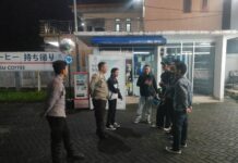 PATROLI KRYD DAN C3 KAPOLSEK JALAKSANA ANTISIPASI GANGGUAN BERBAHAYA DAN HIMBAU SAHUR DI RAMADHAN
