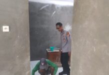 Polri Peduli, Polsek Cidahu Monitor Pembangunan Rutilahu Polres Kuningan untuk Warga Miskin Ekstrem