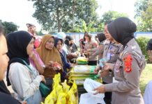 Jaga Stabilitas Pangan Jelang Lebaran, Kapolres Kuningan Pimpin Gerakan Pangan Murah di Gudang Bulog Bandorasa