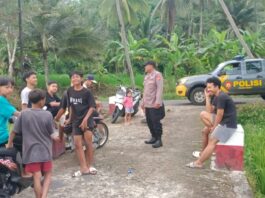 Polsek Subang lakukan patroli ngabuburit, cegah gangguan kamtibmas.