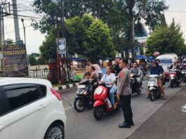 Personel Pos PAM Ciawigebang Ops Ketupat Lodaya 2026 Laksanakan Pengamanan dan Pengaturan Lalu Lintas Pasca Idul Fitri