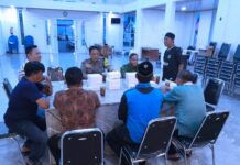 Pererat Silaturahmi di Bulan Ramadhan, Bhabinkamtibmas Desa Kapandayan dan Perangkat Desa Gelar Buka Puasa Bersama