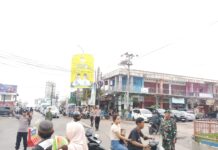 Sinergitas Polri-TNI Amankan Arus Lalu Lintas Pasca Idul Fitri 1447 H di Pasar Desa Ciputat