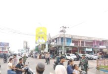 Sinergitas Polri-TNI Lakukan Pengamanan dan Pengaturan Lalin di Pasar Desa Ciputat Pasca Idul Fitri 1447 H