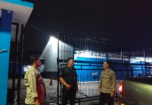 Polsek Cidahu Gelar Patroli Malam, Sambang Satpam Toko Putra Cimahi