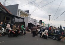 Personel Pos PAM Ciawigebang Ops Ketupat Lodaya 2026 Intensifkan Pengamanan Arus Balik Lebaran di Jalan Siliwangi