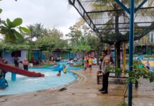 Patroli KRYD Bhabinkamtibmas Polsek Ciawigebang, Pastikan Dino Waterpark Aman dan Kondusif Selama Libur Lebaran 2026