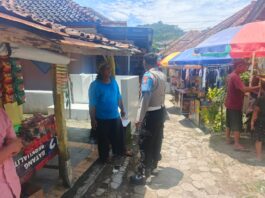 Bhabinkamtibmas Polsek Ciwaru Sambangi Warga, Pererat Silaturahmi dan Jaga Kamtibmas