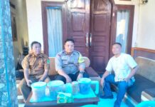 Sambang Warga Binaan, Bhabinkamtibmas Kapandayan Hadiri Acara Khitanan