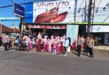Bhayangkari Cabang Kuningan Berbagi Takjil, Polsek Ciawigebang Lakukan Pengamanan Kegiatan di Jalan Raya Siliwangi
