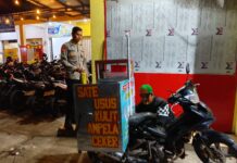 Patroli KRYD Polsek Ciawigebang, Ajak Pedagang Keliling di Desa Sidaraja Jaga Kamtibmas