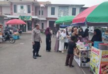 Patroli Siang Polsek Kramatmulya Jaga Keamanan di Wilayah Hukum Sambangi Warga Desa Kalapagunung