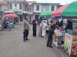 Patroli Siang Polsek Kramatmulya Jaga Keamanan di Wilayah Hukum Sambangi Warga Desa Kalapagunung