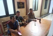 Polsek Kramatmulya Rutin Laksanakan Patroli Malam Hari Jaga Harkamtibmas Sambangi Warga Desa Cikubangsari