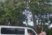 Anggota Piket Polsek Kramatmulya Laksanakan Ph Pagi Tekankan Keselamatan Warga di Simpang Tiga Desa Cilowa