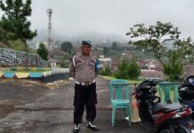 personil polsek cigugur patroli dialogis monitoring sukageuri view , himbau jaga kamtibmas