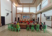 SINERGITAS BABINSA DAN BHABINKAMTIBMAS DALAM MONITORING PENYALURAN BANTUAN LANGSUNG TUNAI SUMBER DANA DESA (BLT DD)