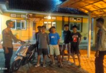 ANTISIPASI TERJADINYA GANGGUAN KAMTIBMAS POLSEK LURAGUNG LAKSANAKAN PATROLI MALAM