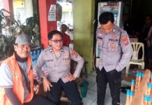 POLSEK LURAGUNG MELAKSANAKAN PATROLI MEMBERIKAN HIMBAUAN AGAR TETAP JAGA KEAMANAN