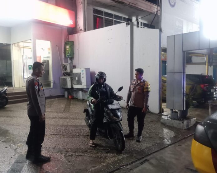 8c4809be-f787-4c33-95e5-a477559ee703