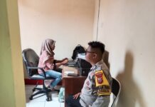 Bhabinkamtibmas Desa Kadurama Sambangi Kantor Desa, Jaga Kondusifitas Wilayah