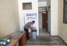Personel Polsek Ciwaru Laksanakan Kurve Kebersihan Mako
