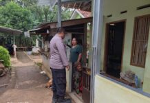 Aipda Ahmad Ramdan Sambangi Warga, Sampaikan Pesan Kamtibmas di Wilayah Ciwaru