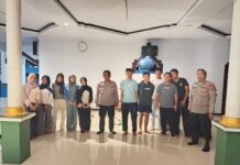 Ipda Lukman Hakim Pimpin Patroli KRYD Malam Hari dengan Strong Point dan Sambang Warga, Antisipasi Tawuran, Geng Motor hingga Kejahatan C-3