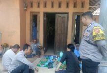 Anggota Patroli Polsek Pancalang Intensifkan KRYD dan Patroli Dialogis di Desa Sumbakeling, Sampaikan Himbauan Kamtibmas untuk Antisipasi C-3 dan Jaga Kondusifitas