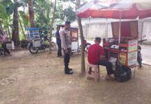 Patroli Siang Anggota Polsek Kramatmulya Jaga Keamanan di Wilayah Hukum Polsek Kramatmulya Sambangi Warga Desa Karangmangu