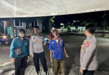 Kanit Propam Polsek Luragung Aiptu Arif Eka Hidayat, S.Pd, Bersama Brigpol Ryan Rukmana, SH, Laksanakan Patroli Malam Cegah Kriminalitas
