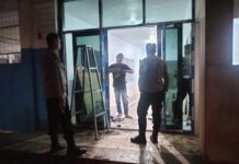 Patroli KRYD Malam Hari Personel Polsek Ciawigebang Sambangi Warga Renovasi Kantor di Desa Susukan