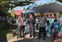 Bhabinkamtibmas Polsek Ciawigebang Pastikan Kegiatan Pelepasan Siswa SMPN 2 Ciawigebang Aman Kondusif
