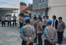 Ciptakan Situasi Aman, Polsek Ciawigebang Polres Kuningan Gelar Apel Pengamanan Nobar Persib Bandung Vs Persijap Jepara