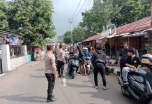 Polsek Ciawigebang Amankan dan Kawal 500 Bobotoh Persib Menuju Lokasi Nobar Indonesia Super League 2025/2026 di Pendapa Paramartha Kuningan