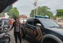 POLSEK LURAGUNG MELAKSANAKAN PATROLI MEMBERIKAN HIMBAUAN AGAR TETAP JAGA KEAMANAN