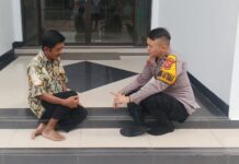 Solidkan Pengamanan Mandiri, Personel Polsek Mandirancan Optimalkan Komunikasi Bersama Tokoh Desa